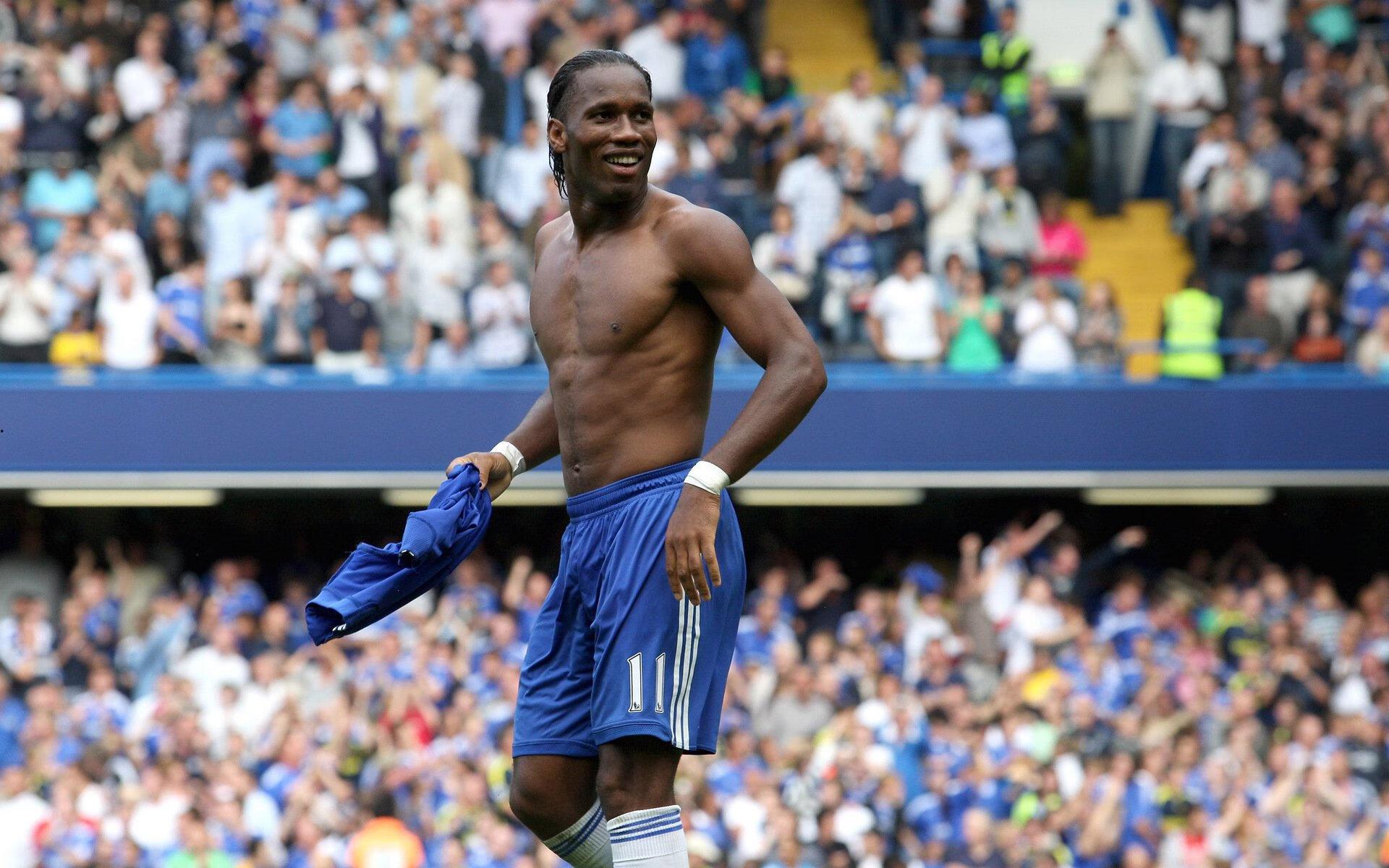 姆巴佩小红书更新引爆球迷热议，国王杯首球与马塞洛传奇同框，温情互动展现足球传承魅力