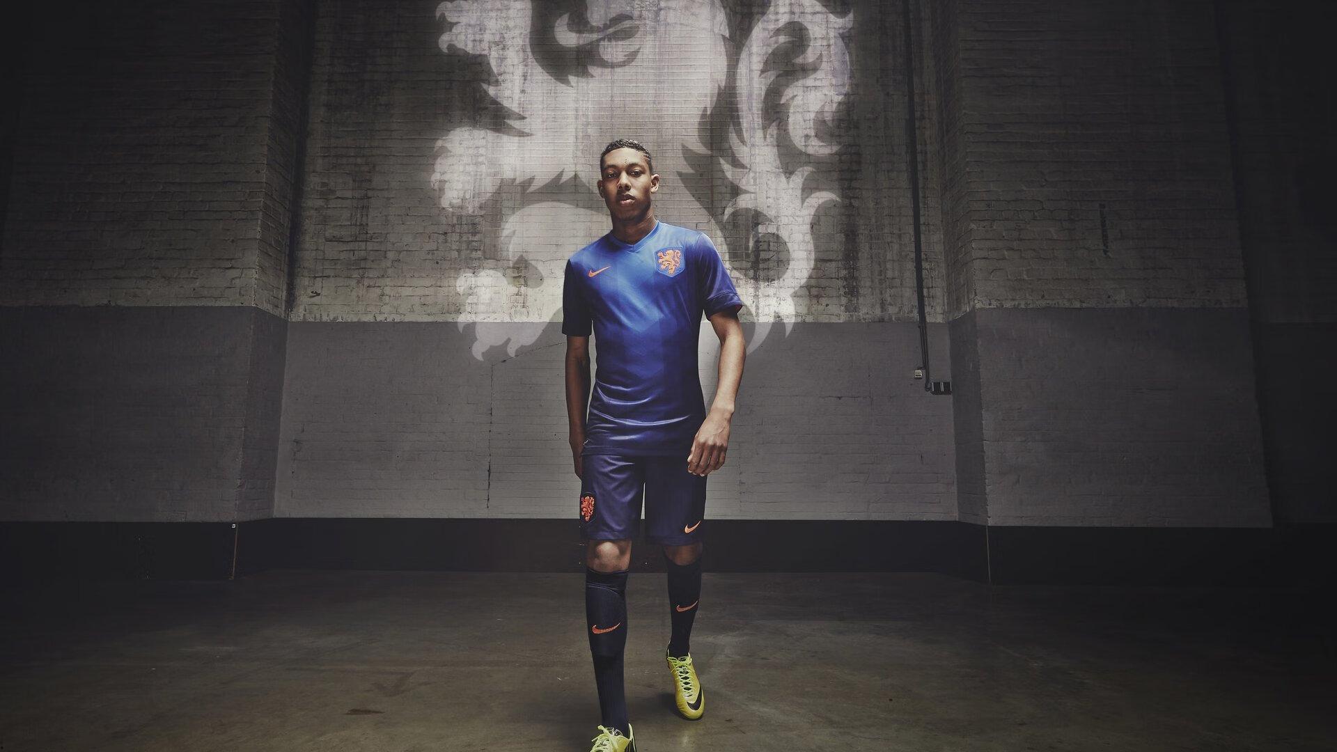 德甲25/26赛季前瞻,裁判公告透明化、球员追踪系统升级与AI越位检测引领足球革新